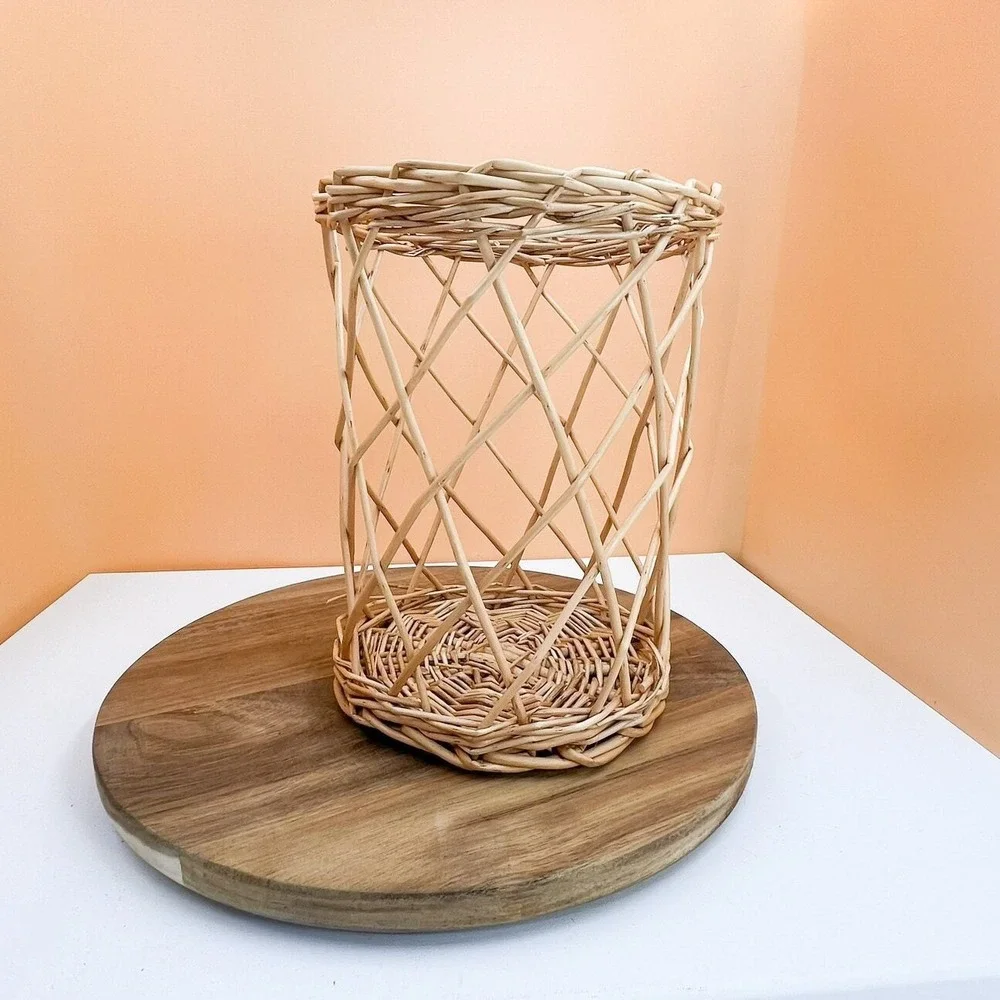 Vintage Wicker Hurricane Vase: Rustic Shelf Decor‎